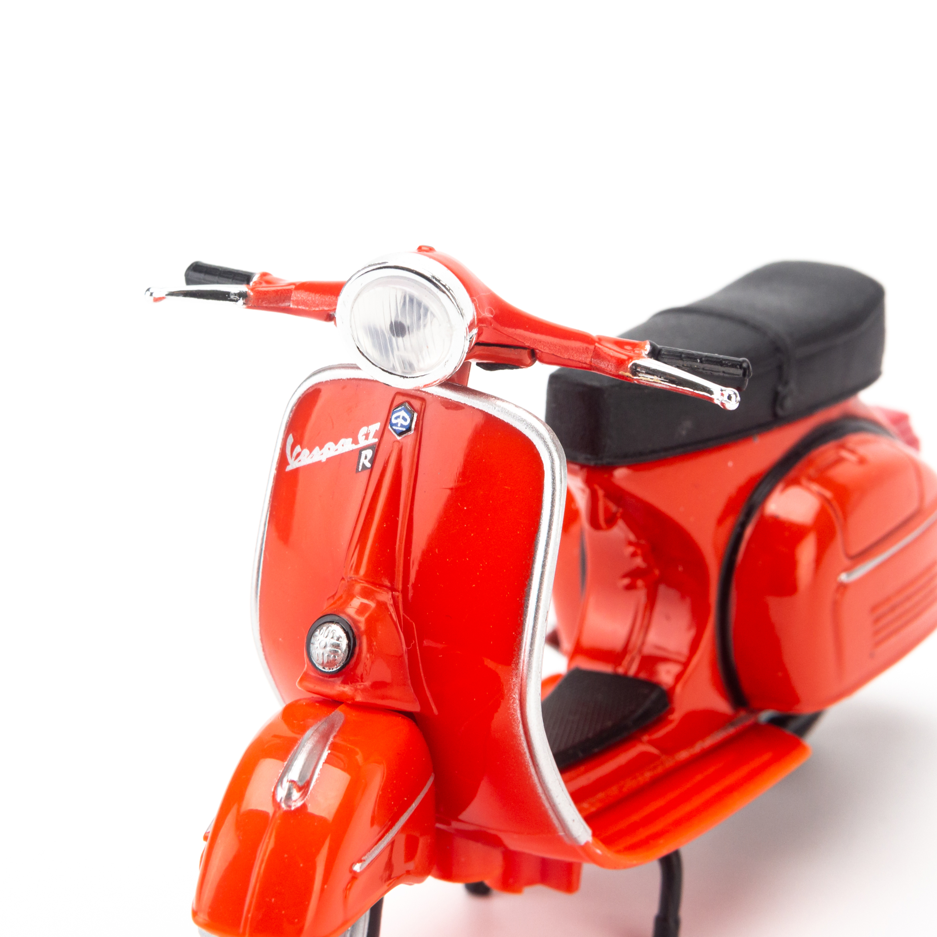 Mô hình xe Vespa 125 GTR 1968 1:18 Maisto 20-05090