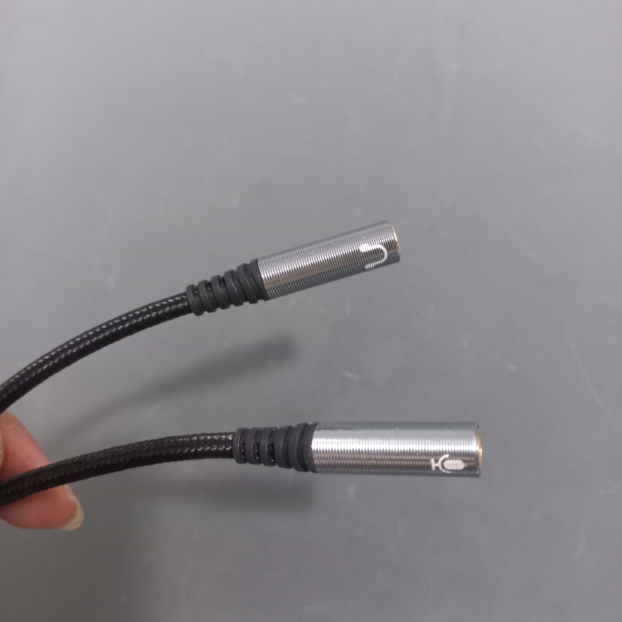 Cáp gộp 2 chân tai nghe chia chân tai nghe 3.5mm Mic + audio hoco UPA21 2in1 _ Hàng chính hãng