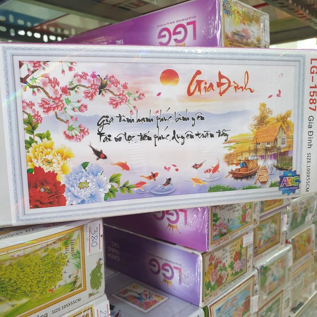 Tranh Đính Đá PHONG CẢNH GIA ĐÌNH HẠNH PHÚC . Kích Thước: 1m x 55cm
