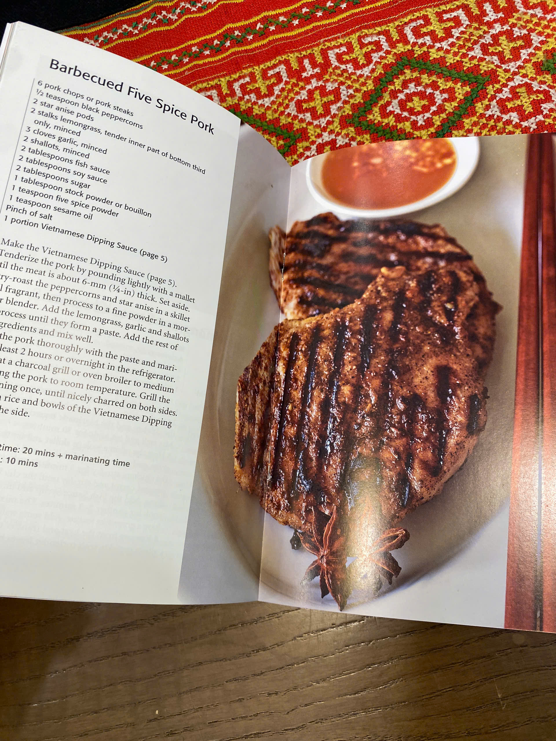 Sách - Quick &amp; Easy Vietnamese Cooking | English Cookbooks / Sách Nấu ăn Tiếng Anh / Ẩm thực Việt