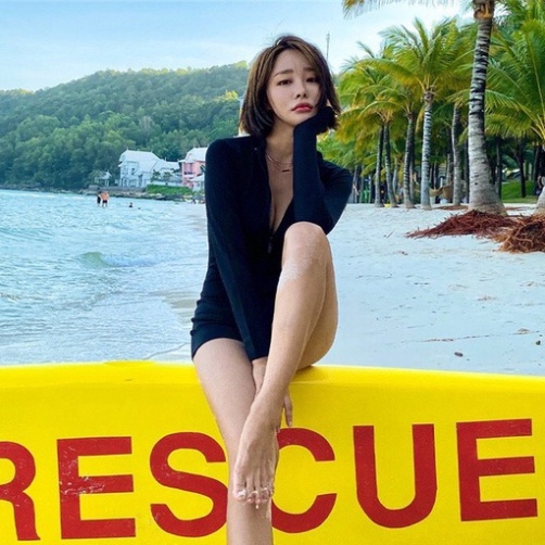 Bikini, Đồ bơi nữ có tay khóa kéo màu ĐEN FORM SHORT sành điệu kín đáo co dãn thoải mái