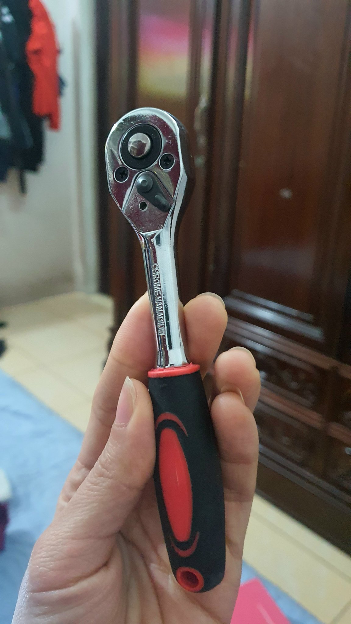 Tay khẩu tự động 1/4