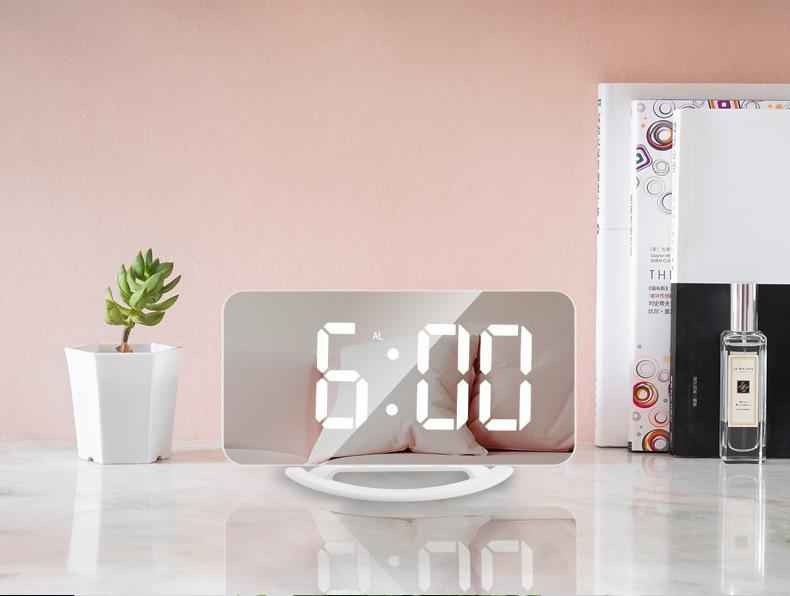 Đồng hồ báo thức kỹ thuật số, Đồng hồ LED gương lớn