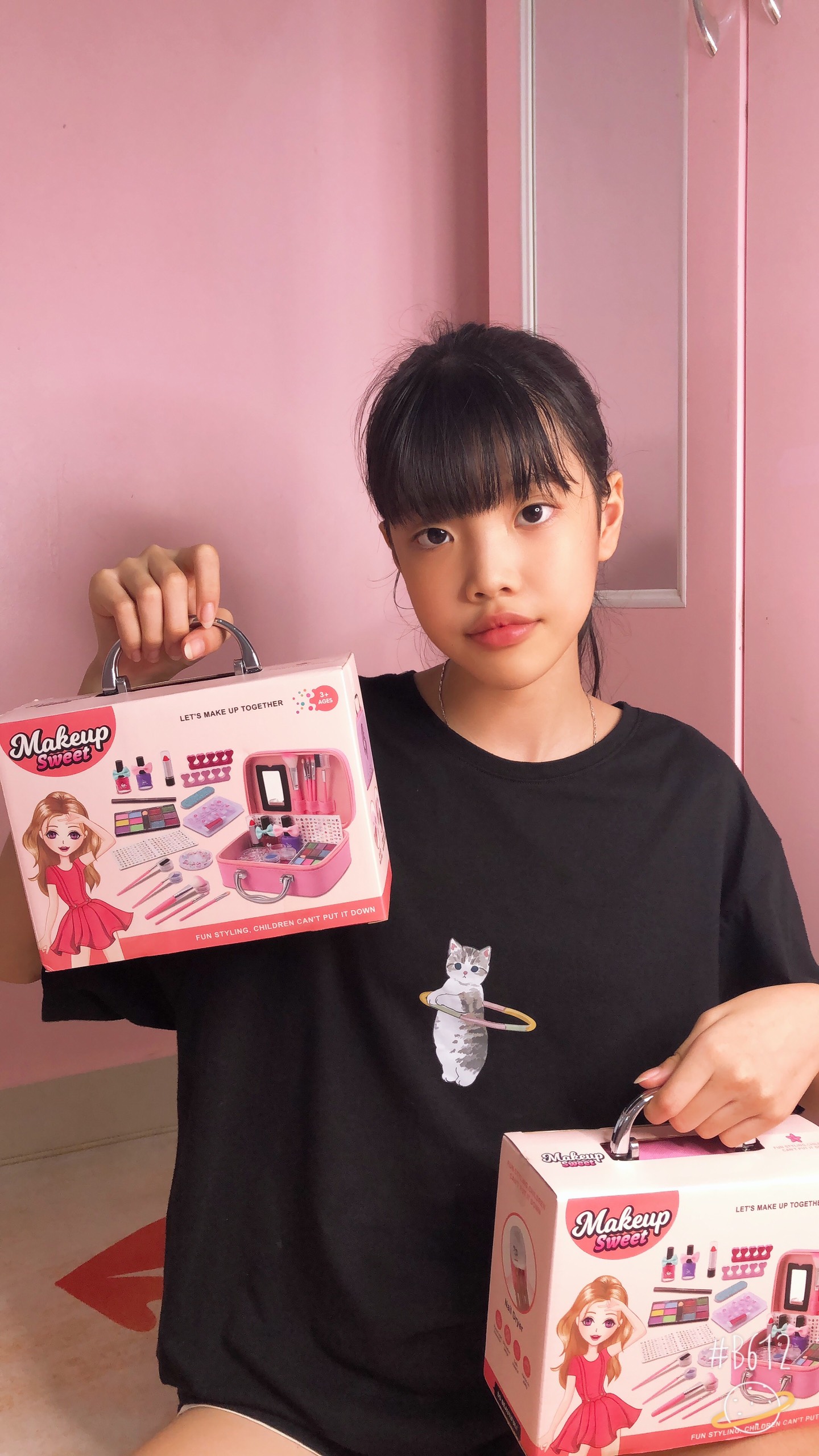 Hộp vali đồ chơi đựng đồ dùng trang điểm make up cho bé gái kèm đồ dùng làm nail tại nhà cực xinh cho các bé chơi không chán - Đồ chơi sáng tạo mang tính nghệ thuật