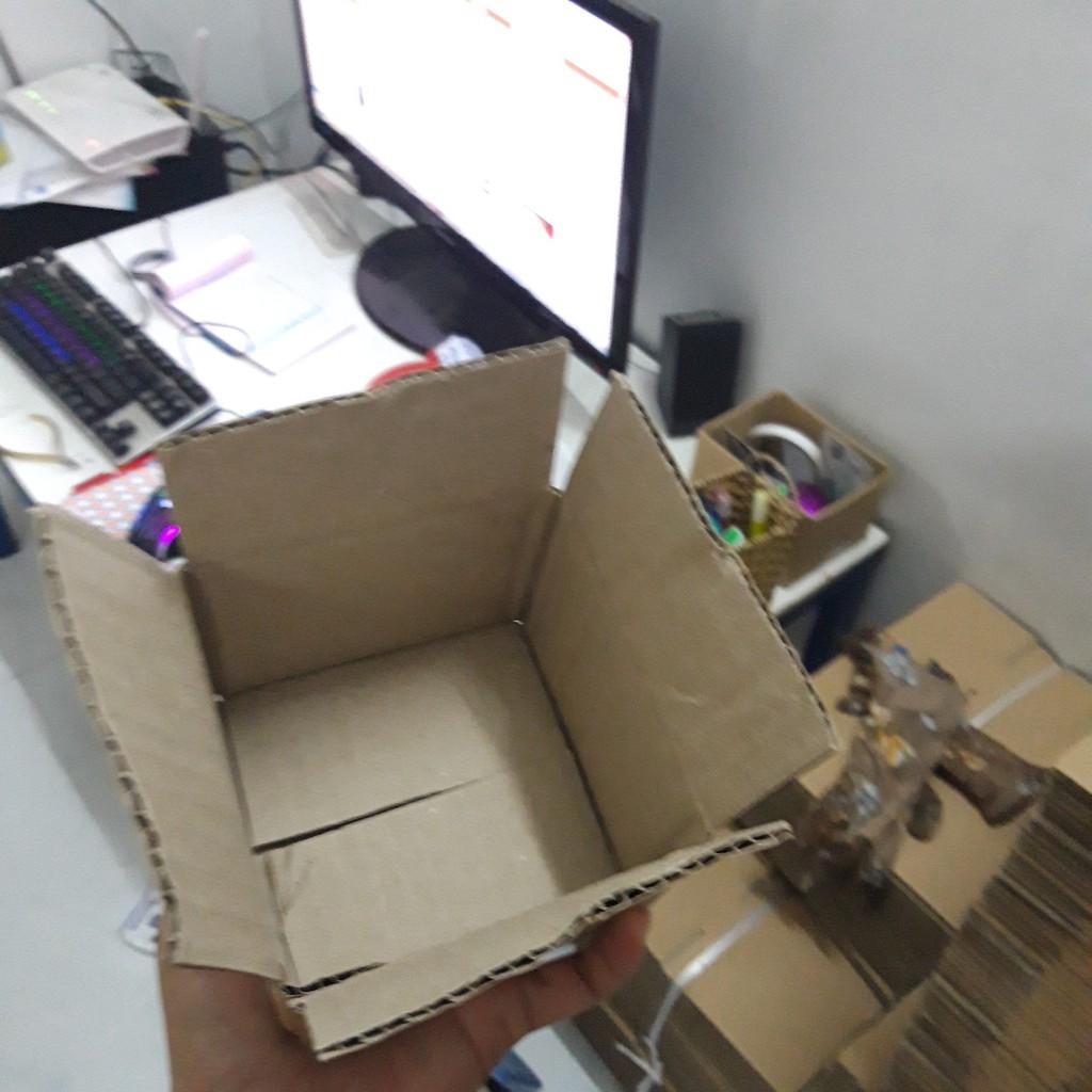 50 hộp 13x10x8 cm nắp dán