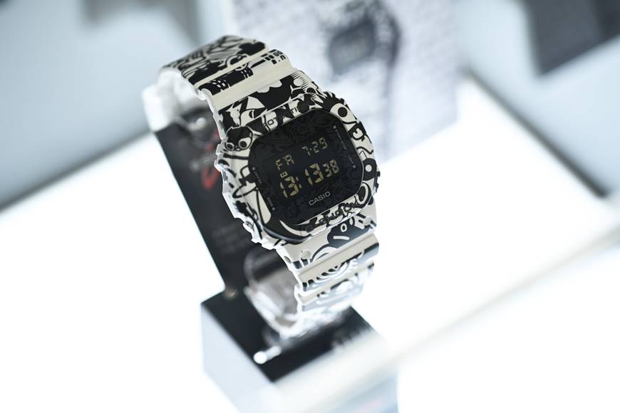 Đồng Hồ Casio Nam G-Shock Dây Nhựa DW-5600GU-7DR