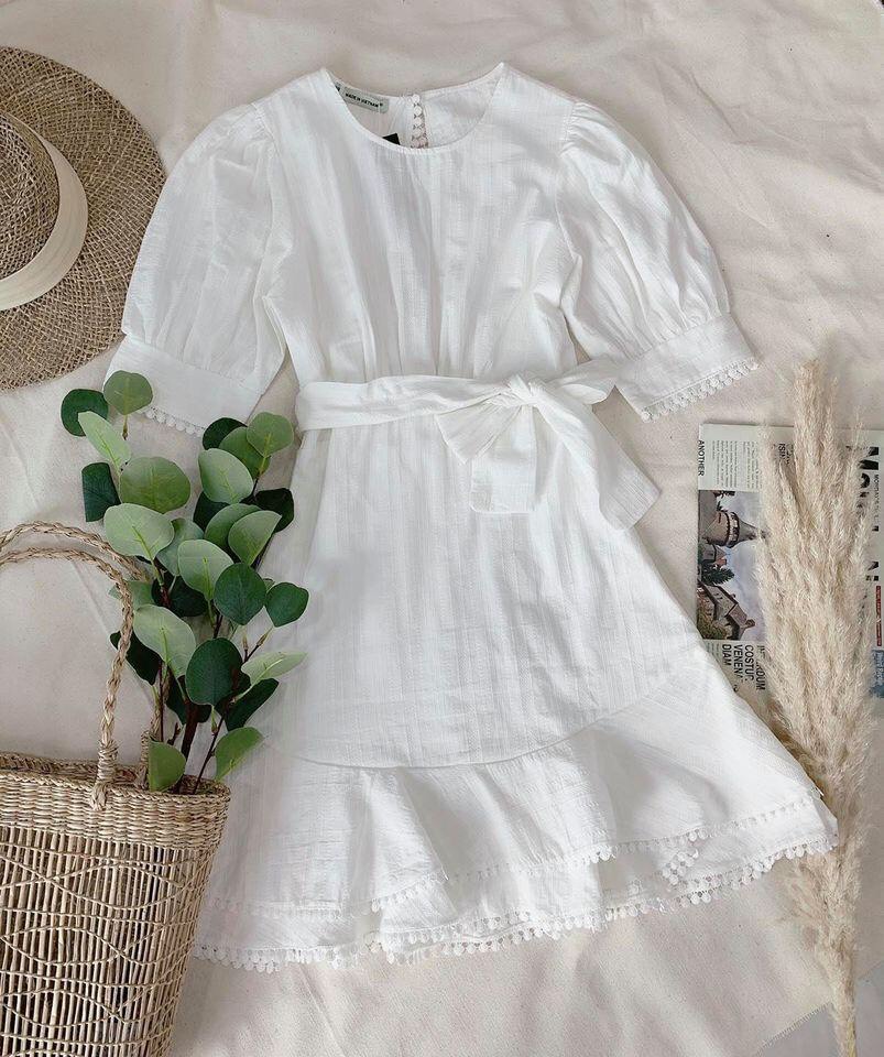Đầm xòe bèo hở lưng phối ren xinh xinh NT8266