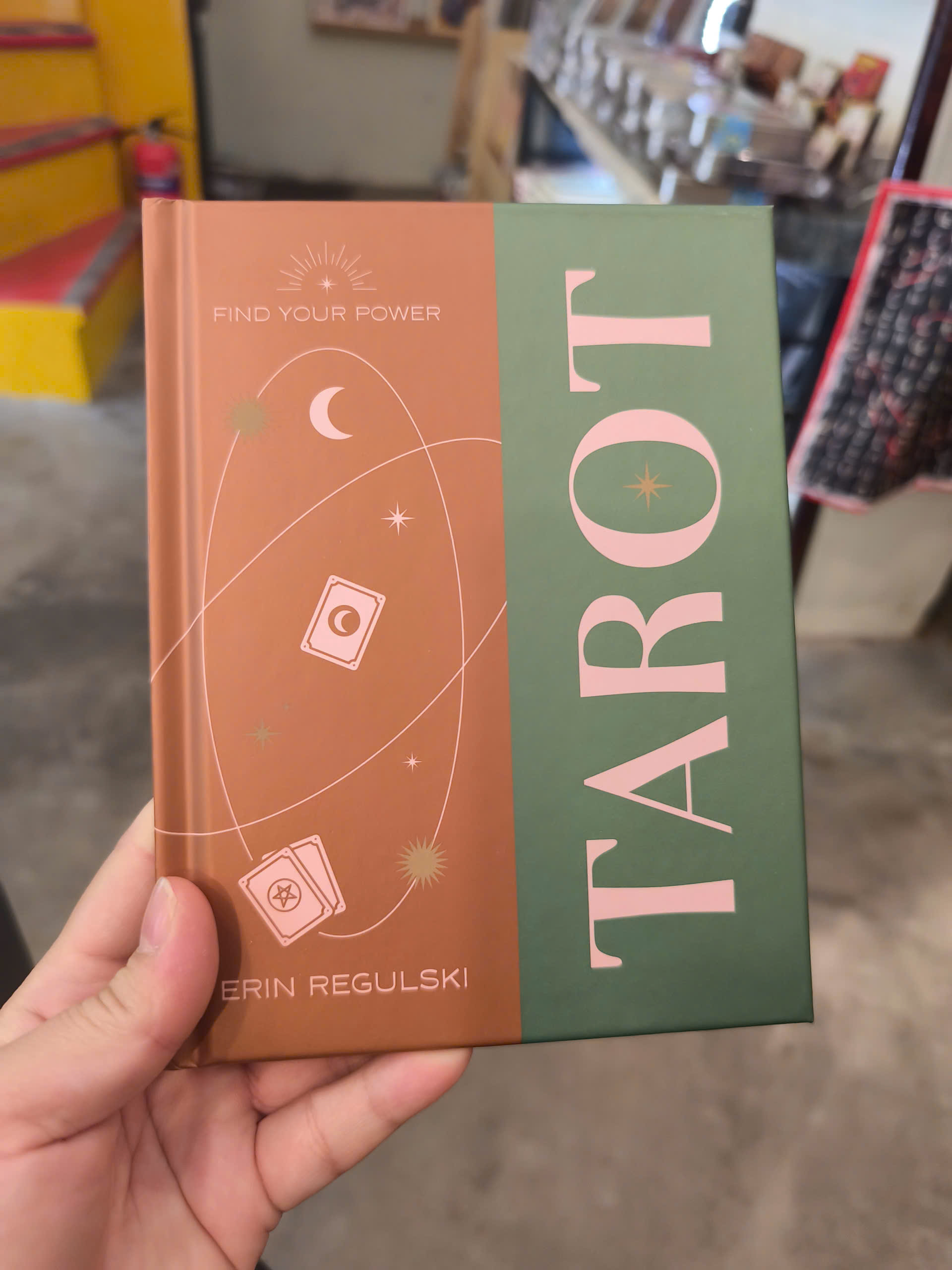 Sách - Find Your Power: Tarot - Erin Regulski | Self Help / Ngoại văn Nhập khẩu / Bìa cứng