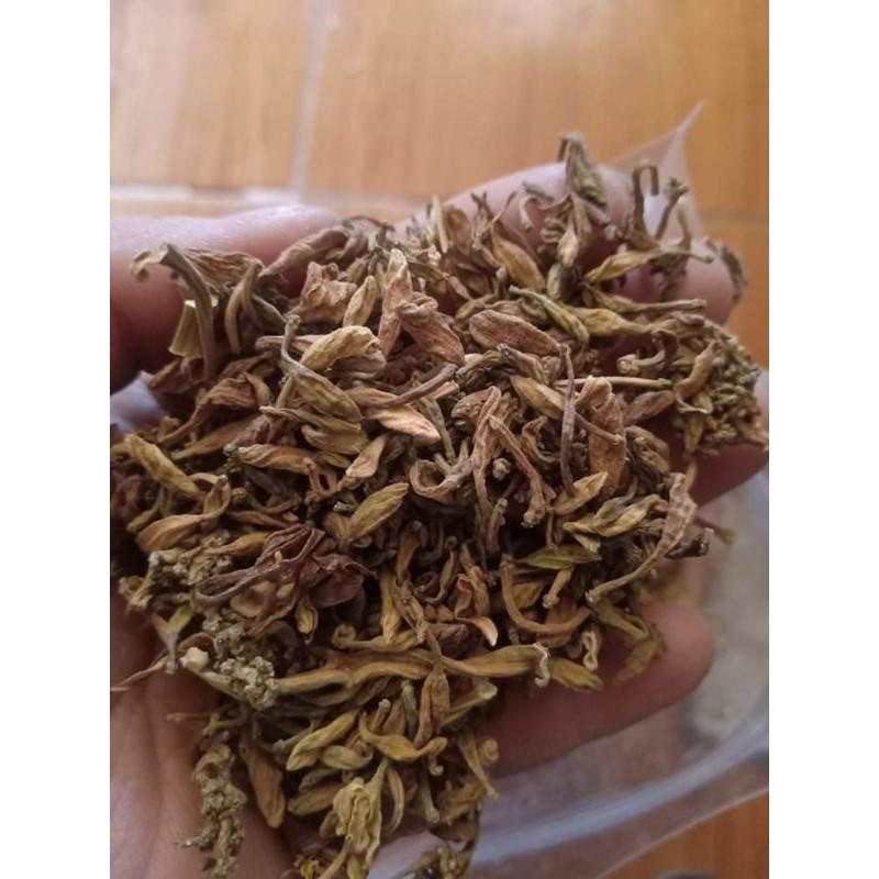 HOA ĐU ĐỦ ĐỰC KHÔ NHÀ TRÒNG PHƠI NẮNG