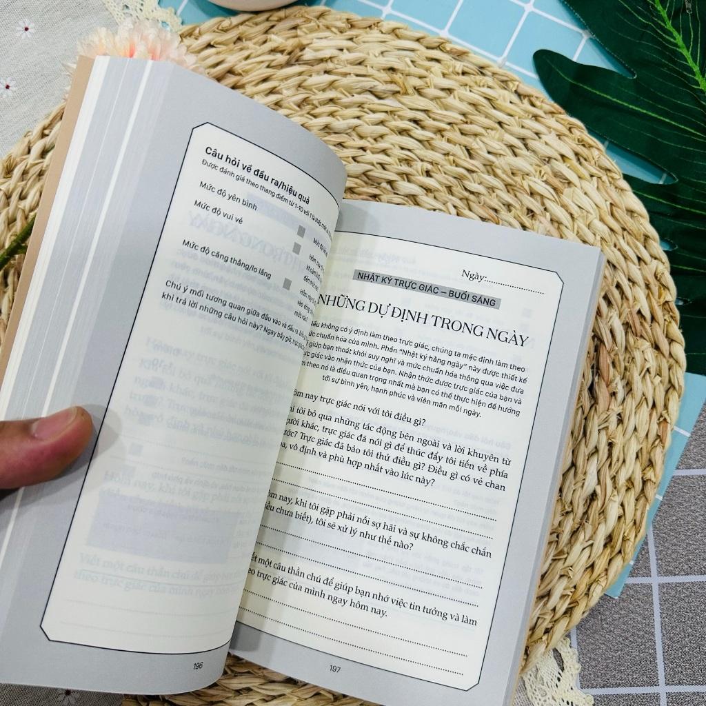 Sách - Overthinking : Loại Bỏ Bệnh Lo Âu Và Suy Nghĩ Quá Nhiều