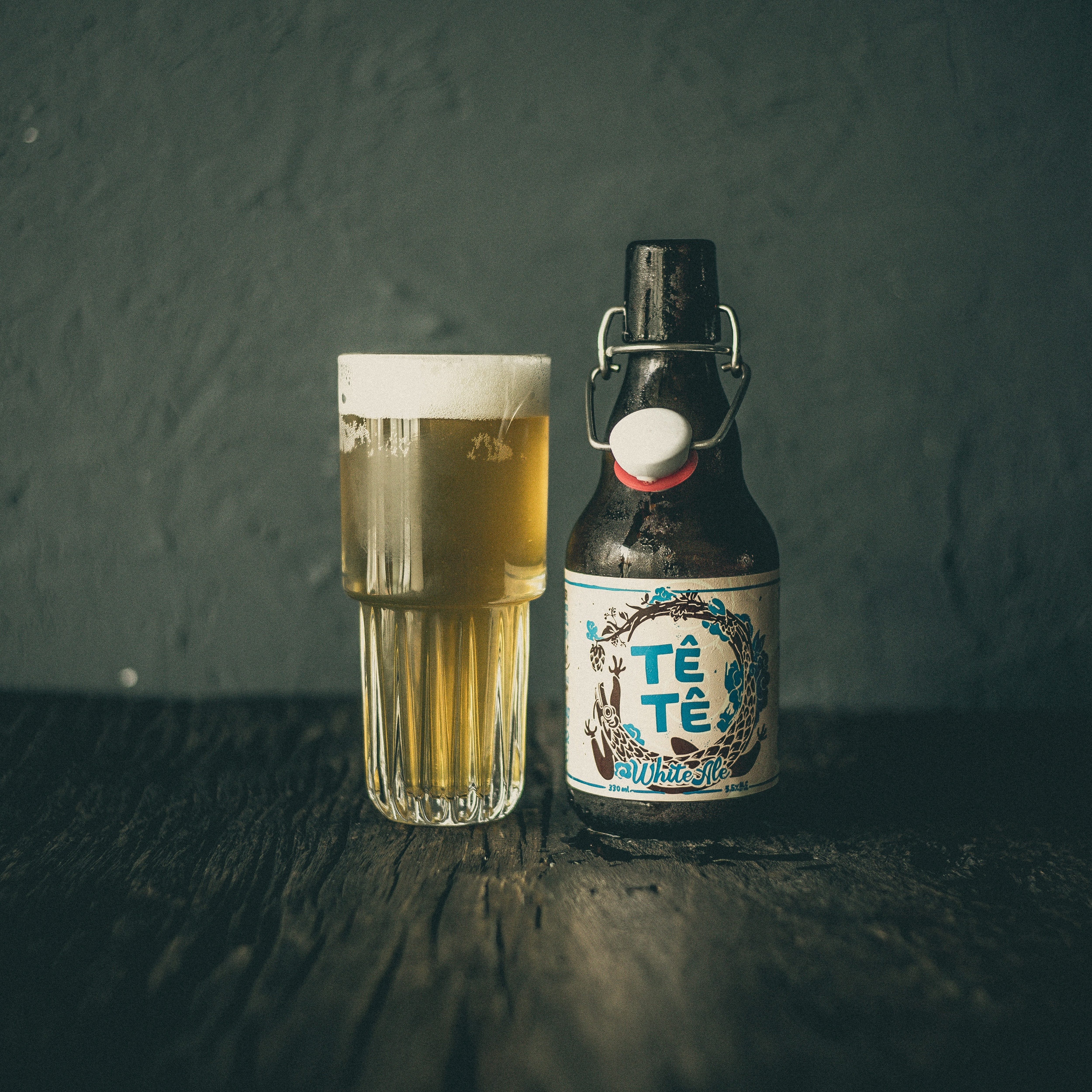 Bia thủ công Tê Tê PHIÊN BẢN GIỚI HẠN CHAI NẮP GÀI WHITE ALE