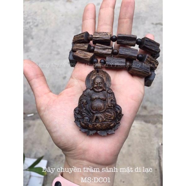 Mặt di lặc trầm sánh chìm .