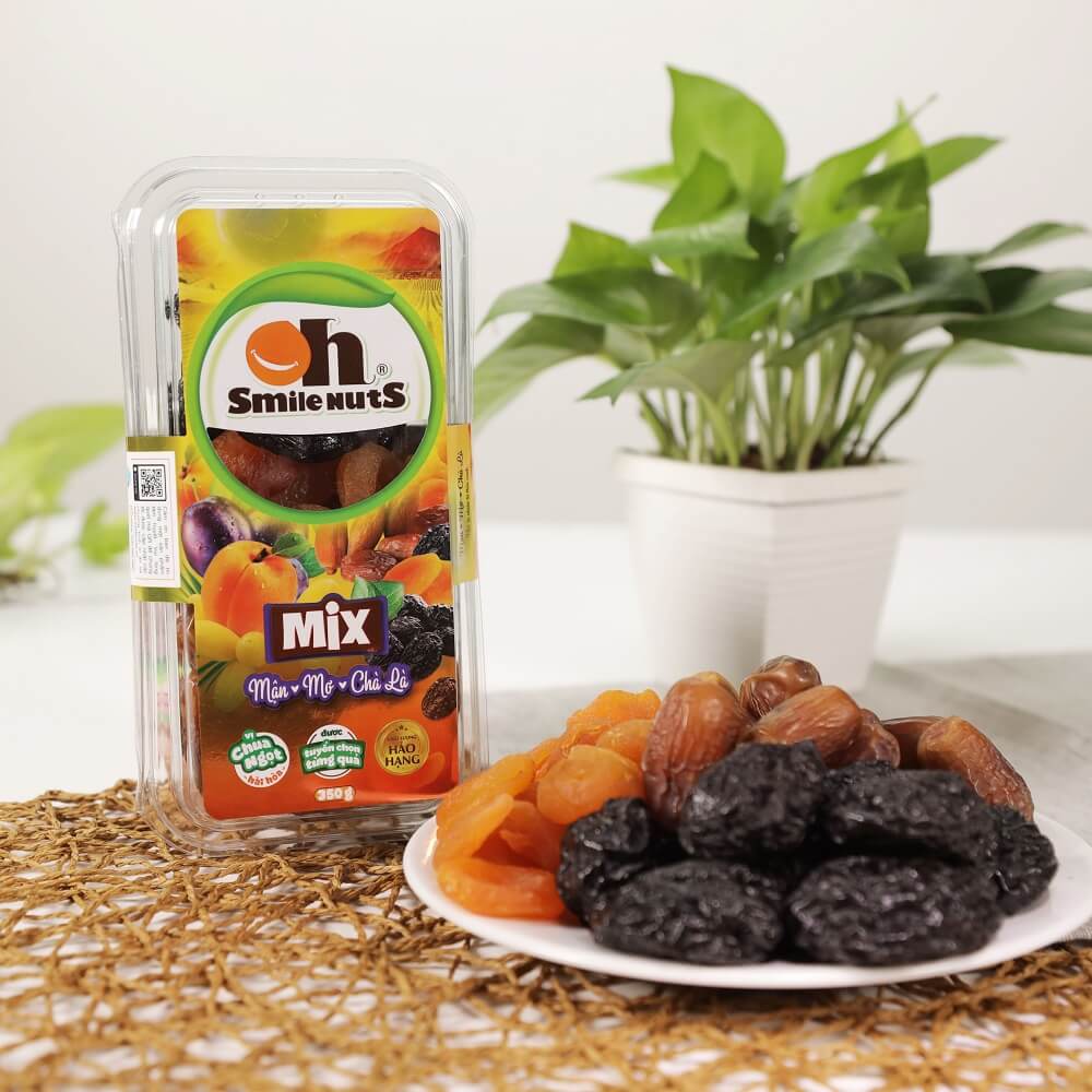 Mix Trái Cây Khô Smile Nuts hộp 350g | Hàng nhập khẩu gồm Chà Là từ Tunisia, Mận Khô từ Chile, Mơ Khô từ Thổ Nhĩ Kỳ | Mixed Dried Fruits (Dates, Prunes, Apricots)