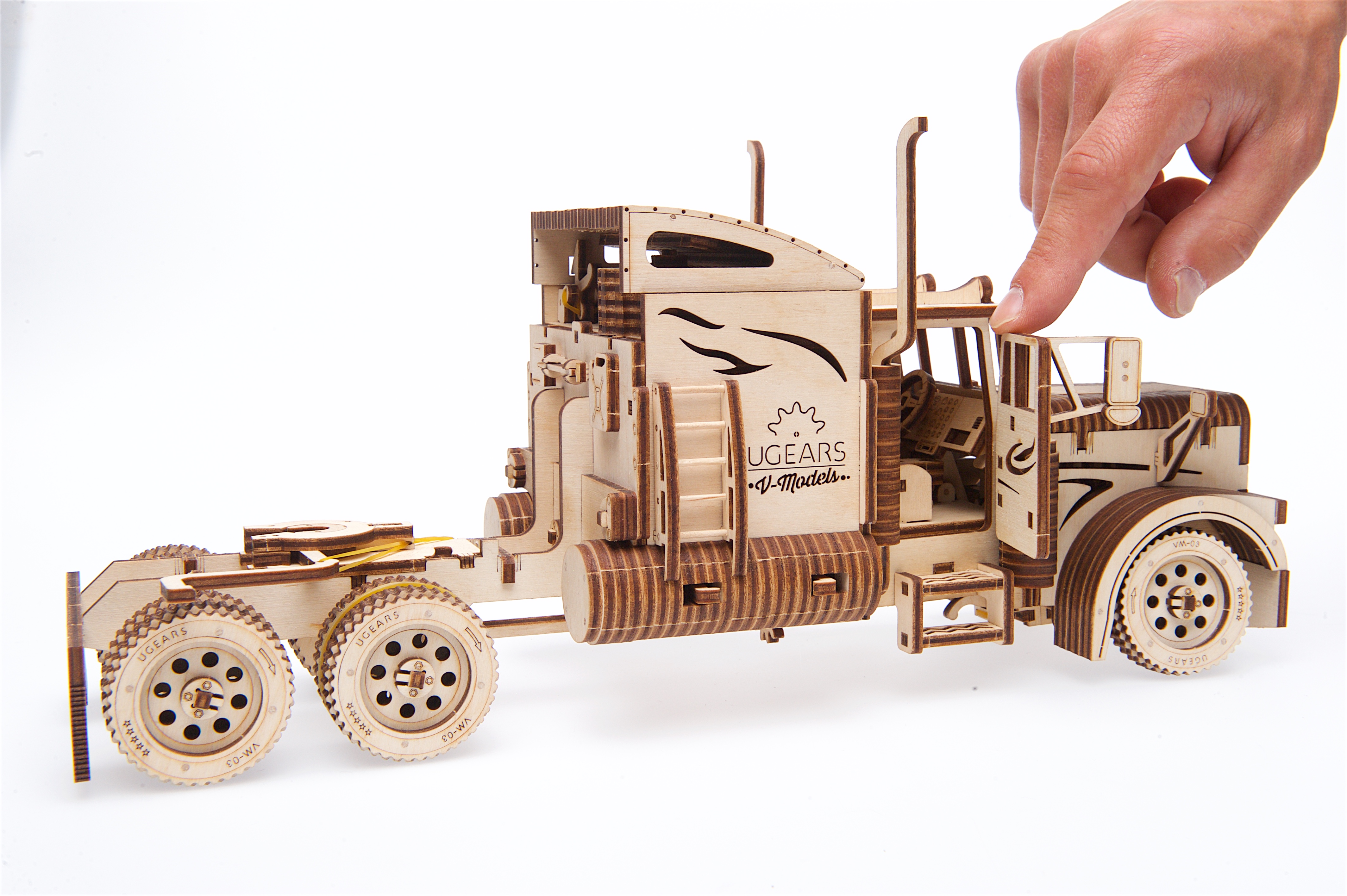 Mô hình Gỗ cơ khí, Ugears Heavy Boy Truck - Xe tải đầu kéo hạng nặng, sản phẩm chính hãng Ugears, nhập khẩu nguyên bộ EU, mô hình lắp ráp 3D, DYI