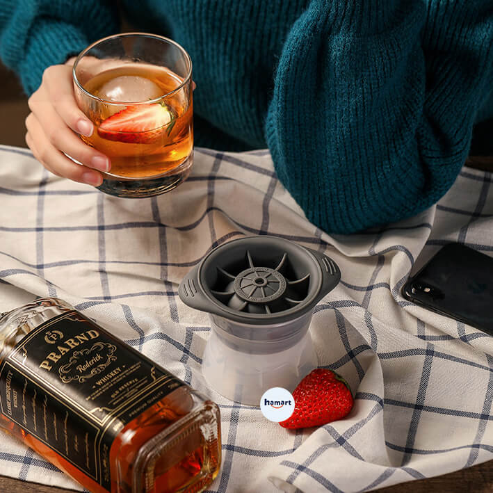 Khuôn Làm Đá Viên Tròn 6cm Hình Cầu Tan Chậm Tiện Lợi (Dùng Uống Bia, Nước Có Ga, Cocktail...)