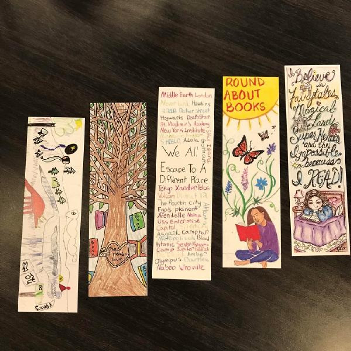 Combo Trinh Thám Mỹ Cực Hay: Hang Dã Thú + Buồng Khử (Trọn Bộ 2 Cuốn/ Tặng kèm Bookmark Happy Life)