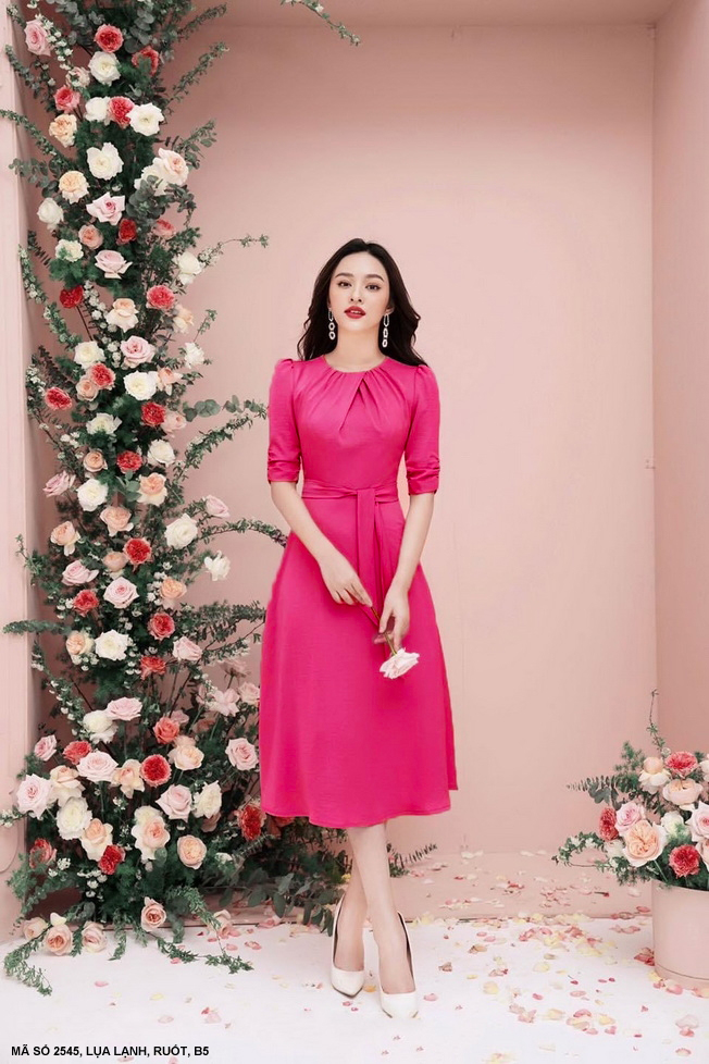 ĐẦM XÒE TAY LỞ THẮT NƠ EO