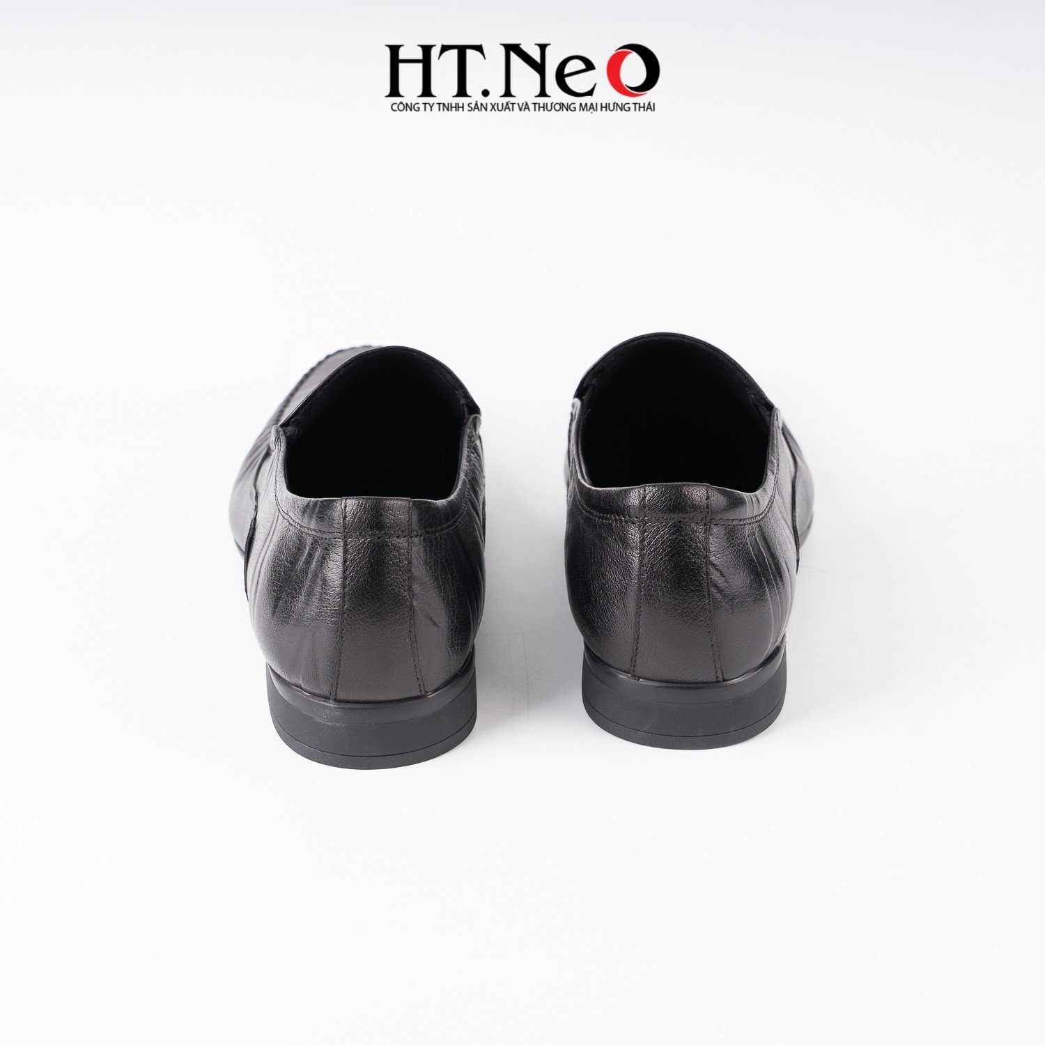 Giày mọi nam, giày da nam cao cấp chất da đẹp, đế kếp cao khoảng 3p, thiết kế sang trọng, trẻ trung, đơn giản với điểm nhấn là khuy nhỏ kim loại trên giày GM169