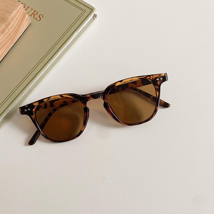 Kính râm mắt mèo gọng vuông bầu chống tia UV 400 cho bé K912