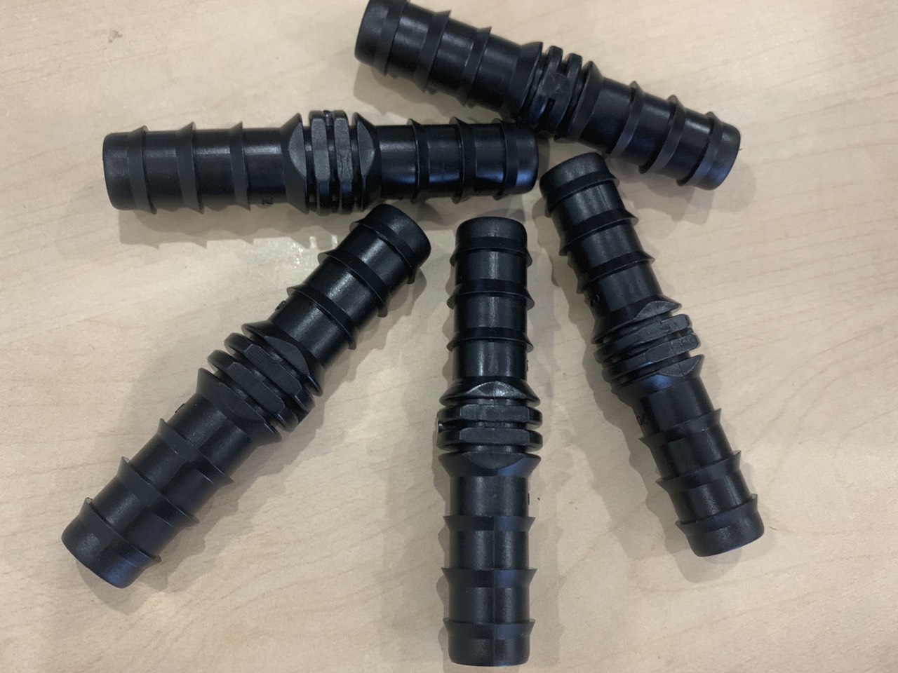 30 đầu nối ống LDPE phi 16mm