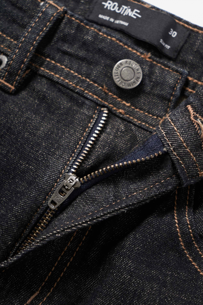 ROUTINE - Quần jeans tiêu navy xanh đậm chỉ nổi màu vàng form slimfit - 10F20DPA103CR2 | LASTORE MENSWEAR