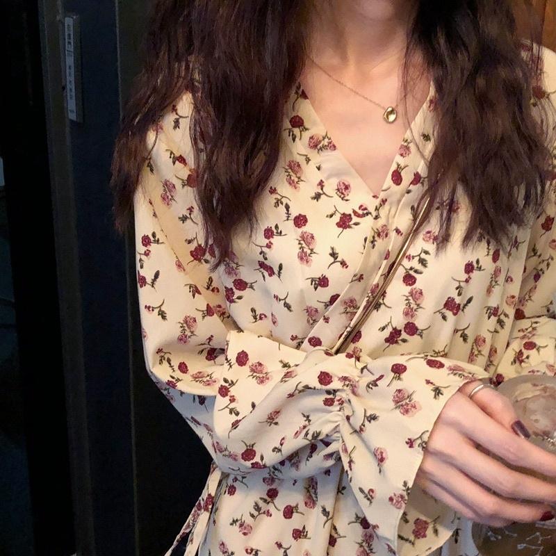 Đầm hoa nhí tay dài