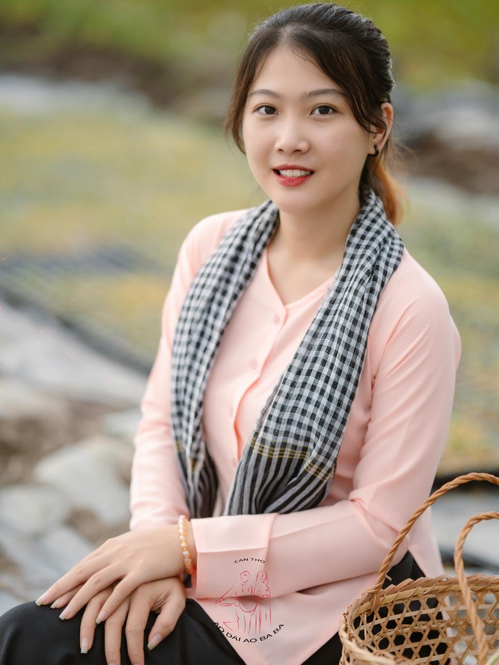 Bộ bà ba lụa hồng cam quần phi đen - Có bộ bà ba Bigsize- may sỉ bà ba toàn quốc - May bộ bà ba theo yêu cầu - Bộ bà ba, Bộ bà ba