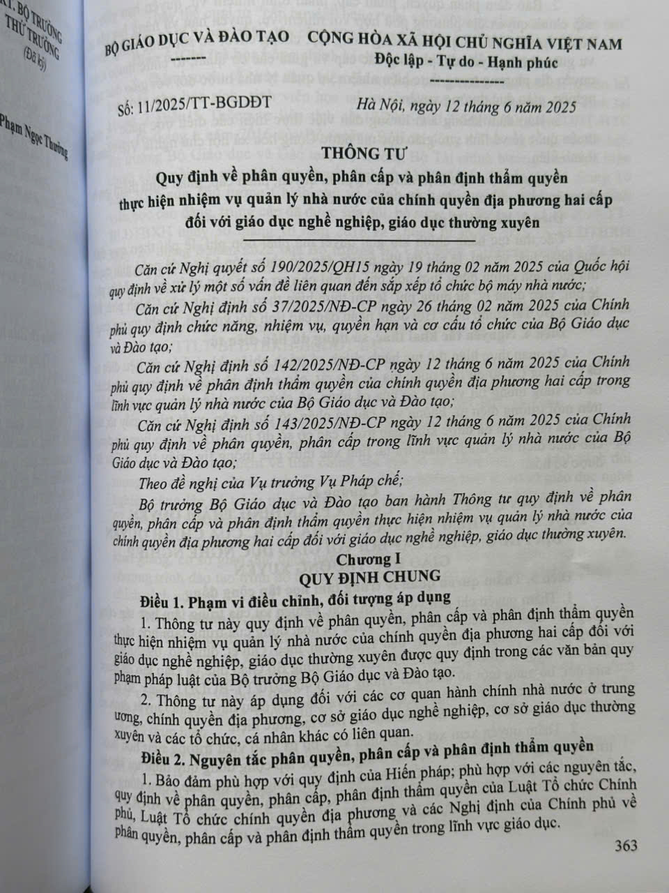 Sách Hệ Thống Các Văn Bản Quy Phạm Pháp Luật Quy Định về Phân Cấp, Phân Quyền, Phân Định Thẩm Quyền Quản Lý Nhà Nước về Giáo Dục - V2645T