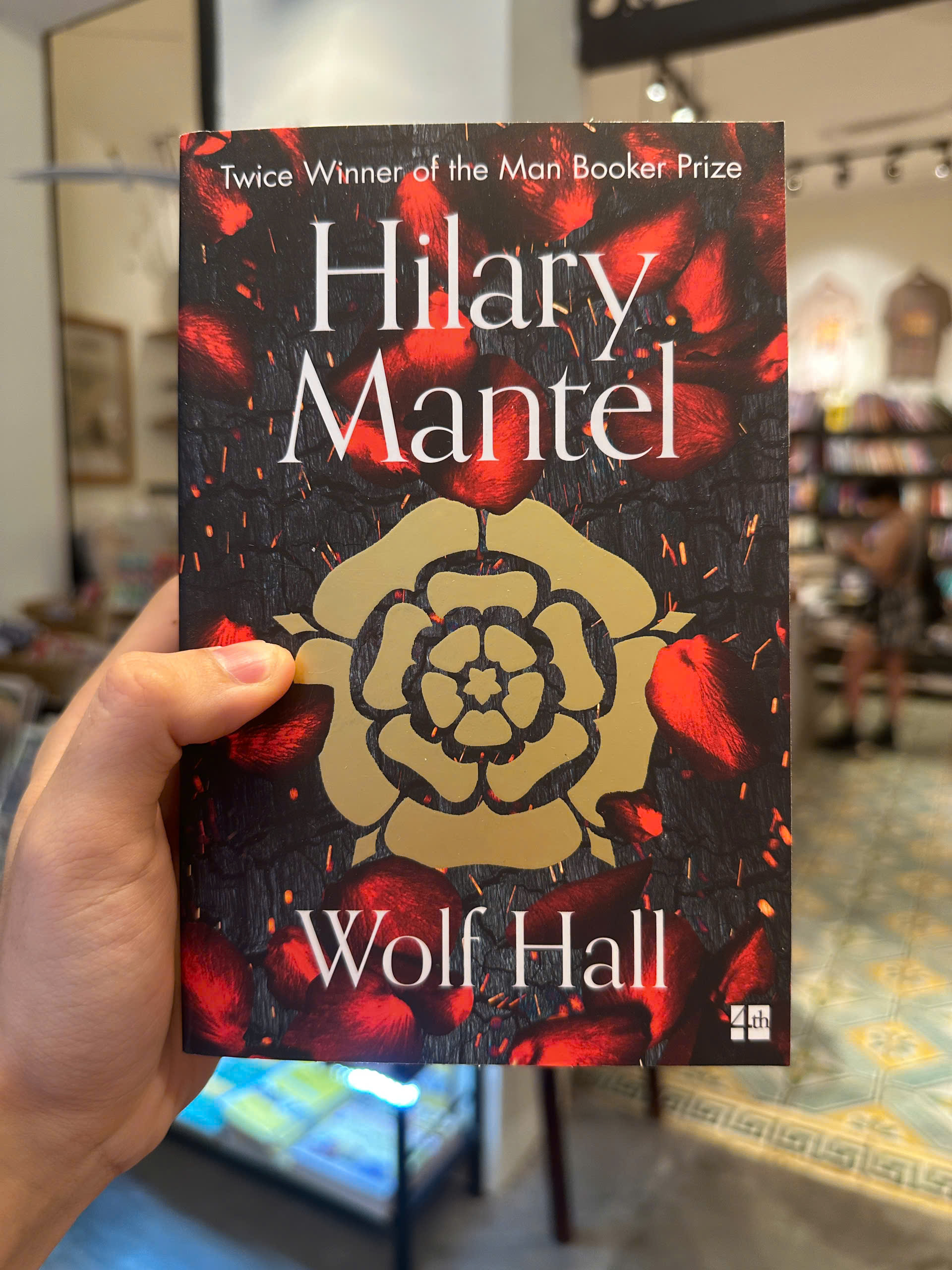 Sách - Wolf Hall by Hilary Mantel | Historical Fiction / Booker Prize Winner / Ngoại văn Nhập khẩu