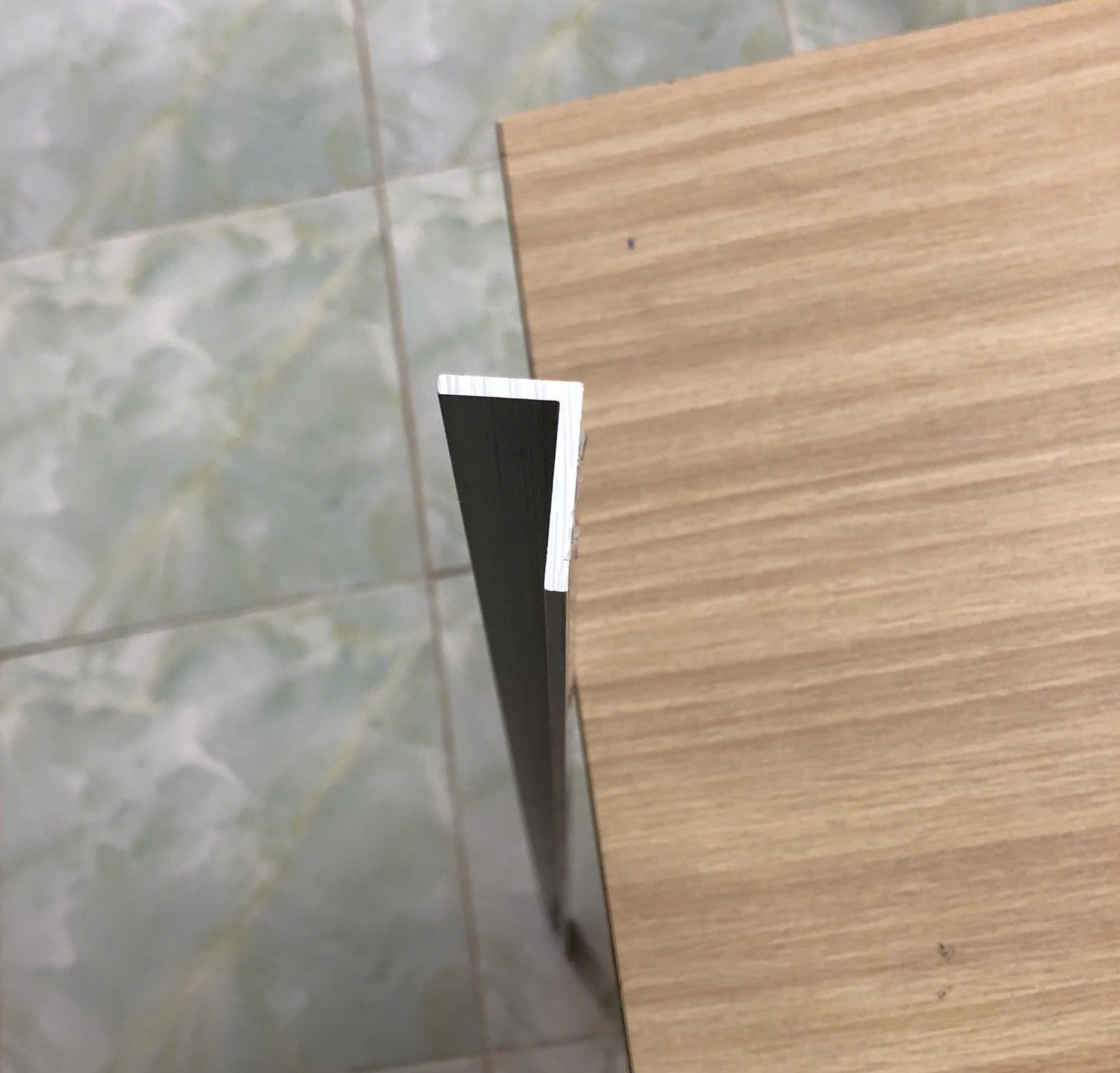 Thanh nhôm chữ L, Size 20x30x3mm dài 1m