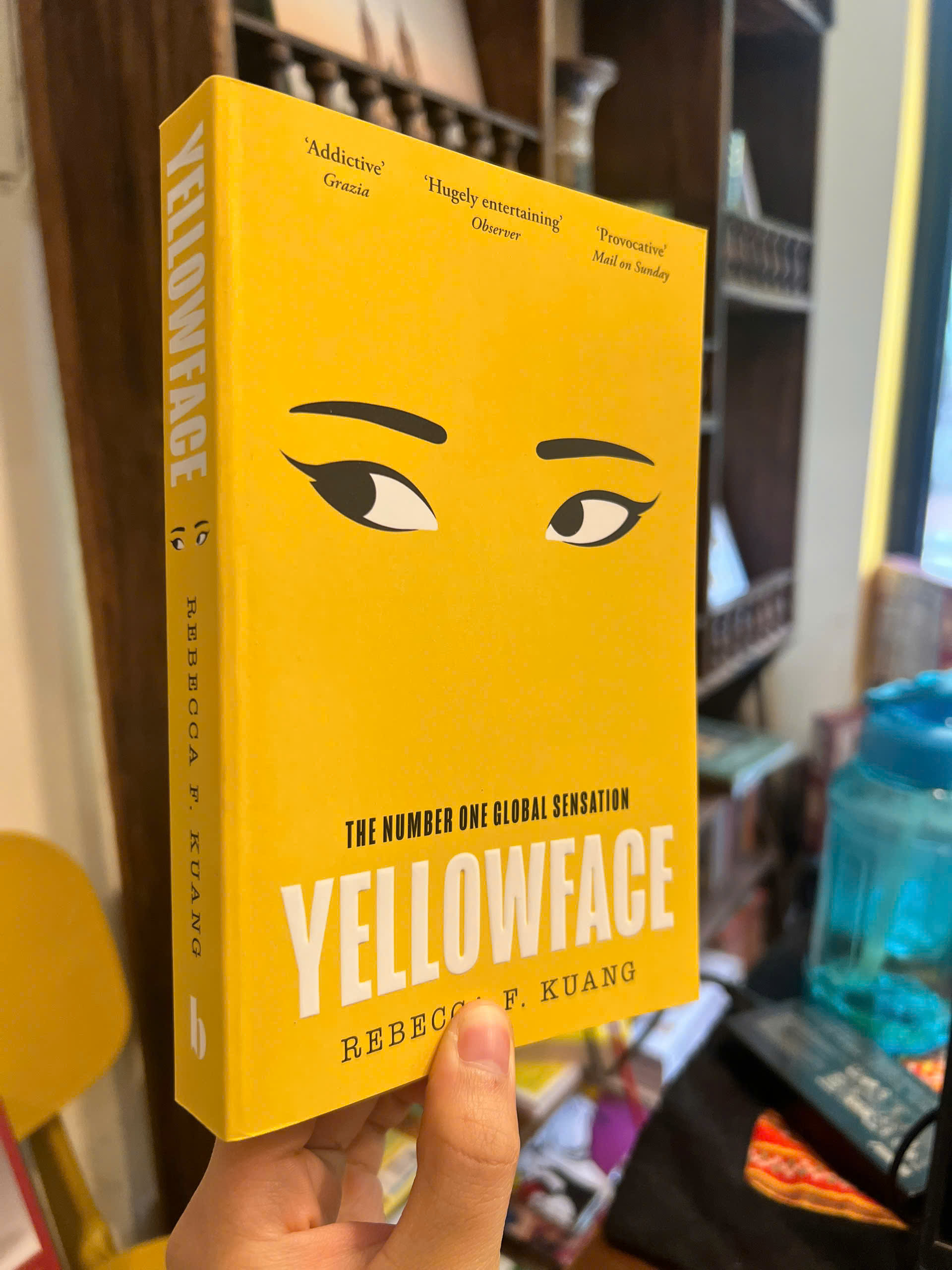 Sách - Yellowface by R.F. Kuang | BookTok / Fiction / Racism / Ngoại văn Nhập khẩu UK