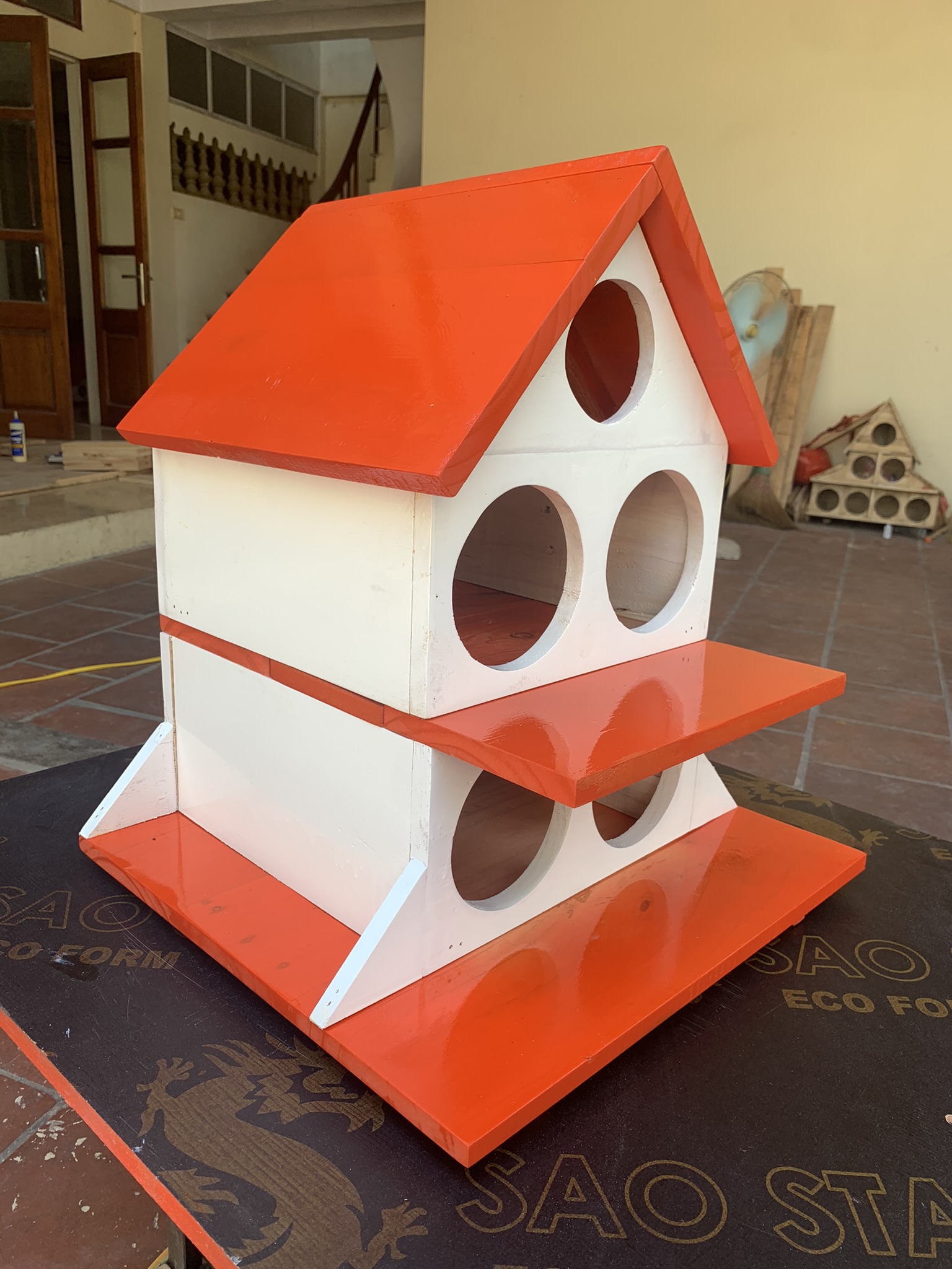 Chuồng nuôi chim bồ câu bằng gỗ 5 lỗ có thể nuôi 2 đôi chim