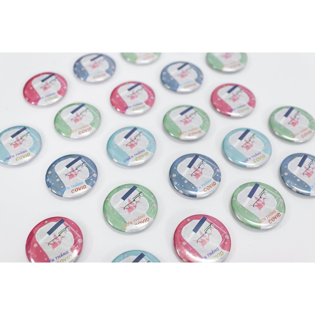 Sách - Combo 03 cuốn Để yên cho bác sĩ "hiền" 2 - Nhật ký Covid + 01 huy hiệu