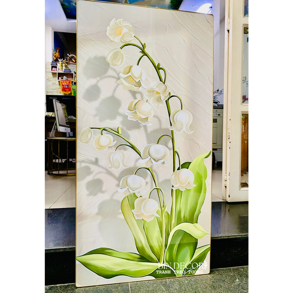 (ẢNH THẬT) Tranh treo tường hoa linh lan trắng bo viền vàng kèm đinh treo