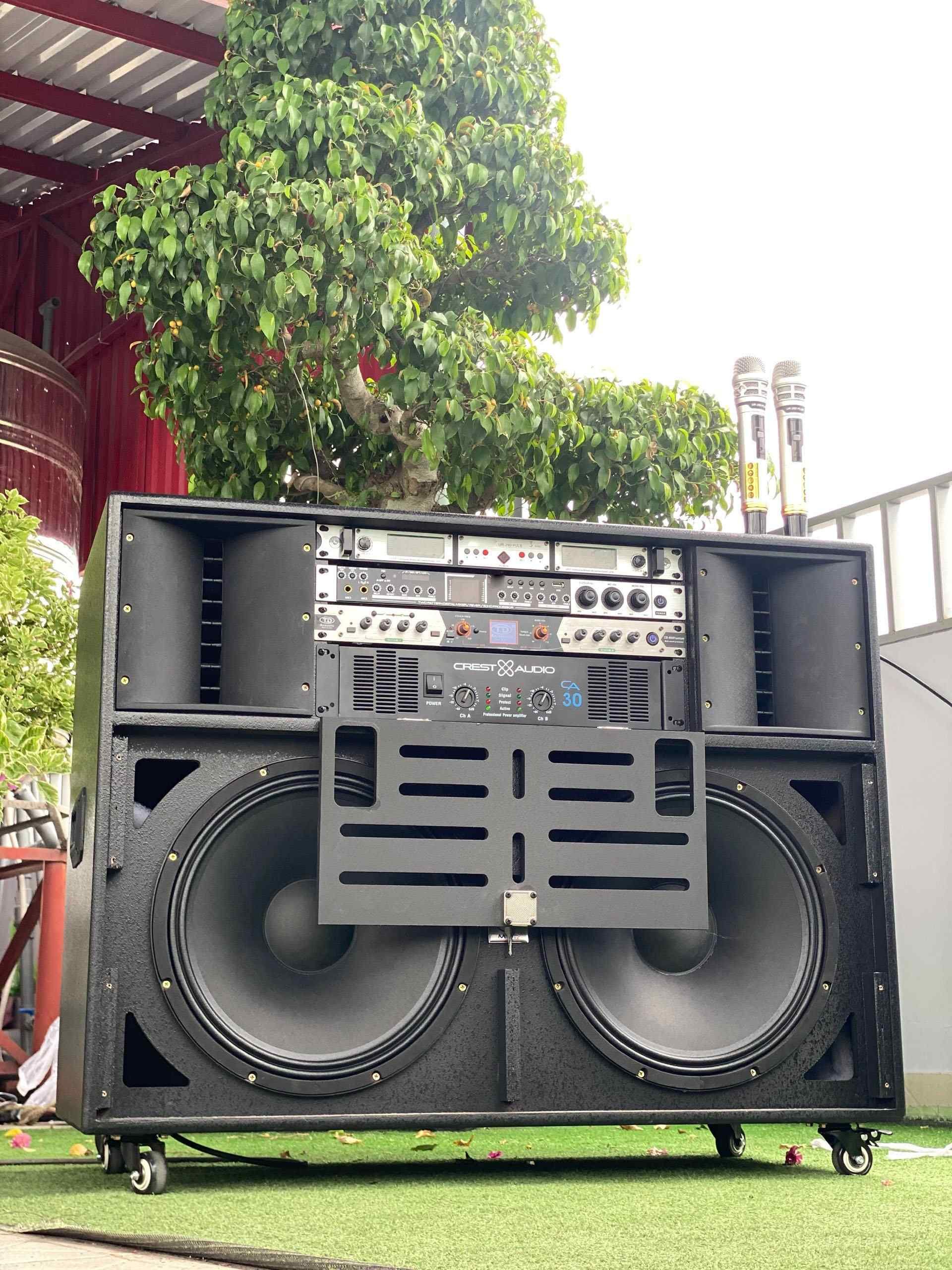 Loa Kéo Điện MTMAX BK14 Cao Cấp 5 Trong 1 – Tích Hợp Micro, Vang Cơ, Nâng Tiếng, Cục Đẩy Công Suất 1500W - Âm Thanh Mạnh Mẽ, Âm Bass Siêu Trầm, Bảo Hành 12 Tháng, Hàng Chính Hãng