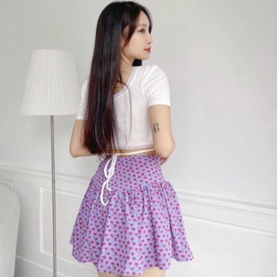 Áo Croptop cổ tim viền ren dây cột eo