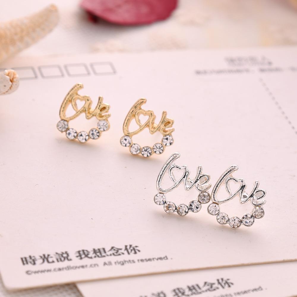 Khuyên Tai Hình Chữ Love Đính Đá Màu Vàng Gold Thanh Lịch Độc Đáo Hợp Thời Trang Cho Nữ