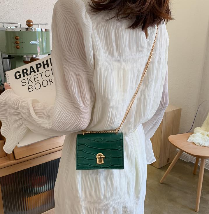 Túi đeo chéo mini nhỏ gọn cá tính