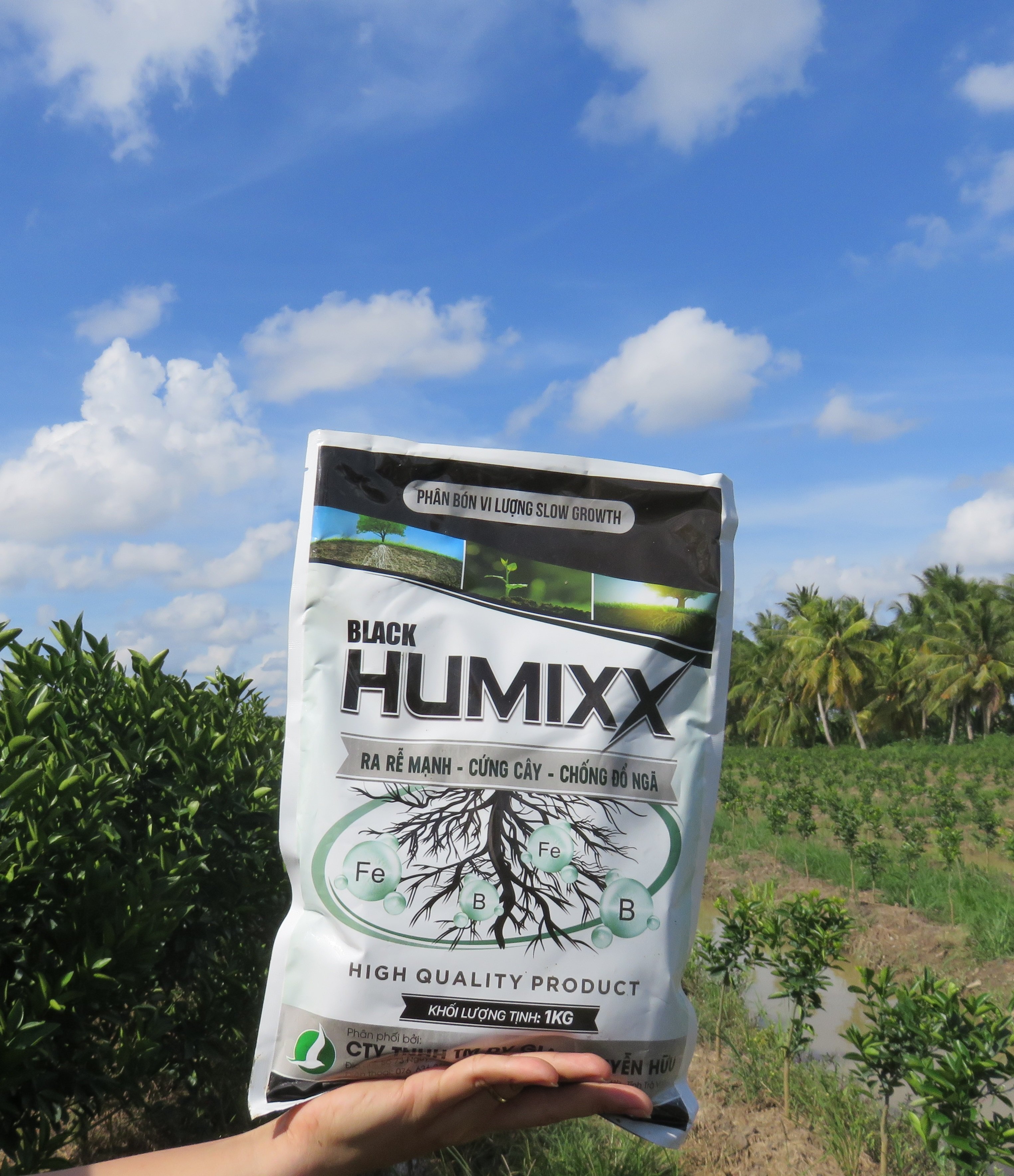 PHÂN BÓN HUMIC 1KG - DẠNG VẢY TAN CAO CẤP, DƯỠNG CÂY TỐT ĐẤT