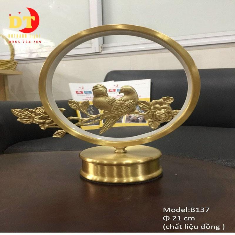 Đèn bàn đồng phong cách hiện đại HTLQ bpl