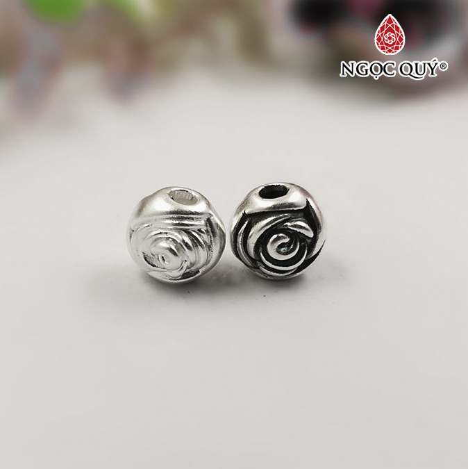 Charm bạc xỏ ngang hình hoa hồng - Ngọc Quý Gemstones