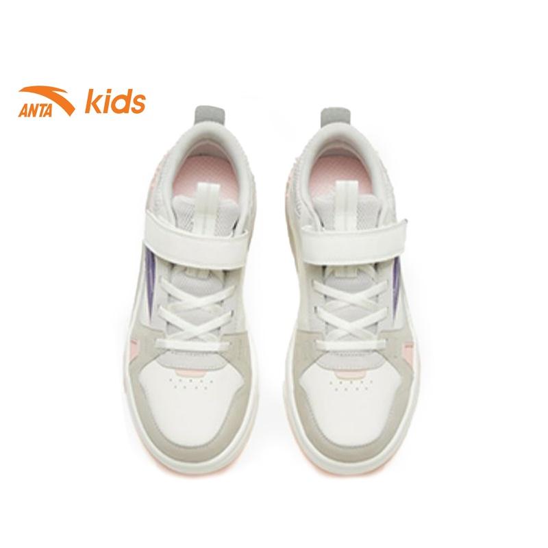 Giày đế bằng bé gái Anta Kids kiểu dáng năng động, quai dán tiện lợi 322248033