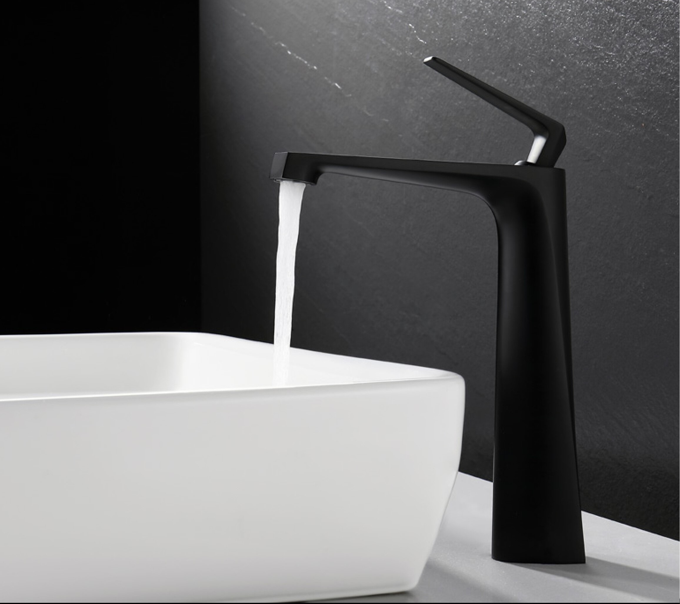 VÒI LAVABO ĐỒNG THAU NÓNG LẠNH EUROVINTO CAO CẤP MÃ V6HB