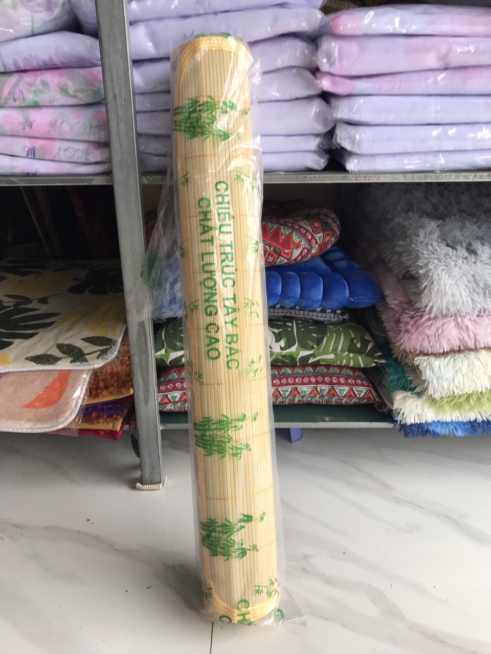 Chiếu trúc tây bắc cỡ 1mx1.9m - chiếu trúc cuộn tròn dài
