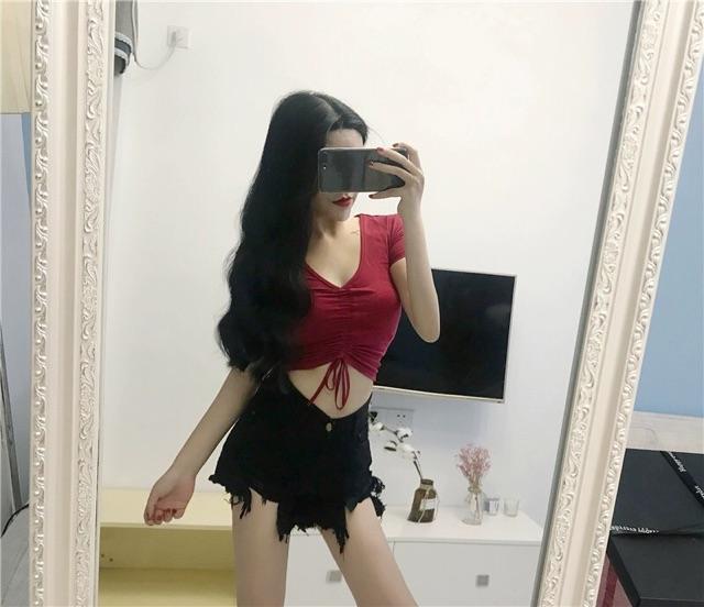 Áo Croptop Cổ Tim Rút Dây Ngực Tay Ngắn Sang Chảnh