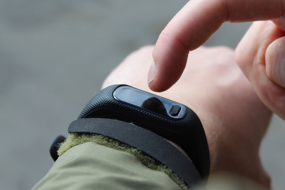 Vòng tay theo dõi sức khỏe, theo dõi vận động Garmin Vivosmart 5
