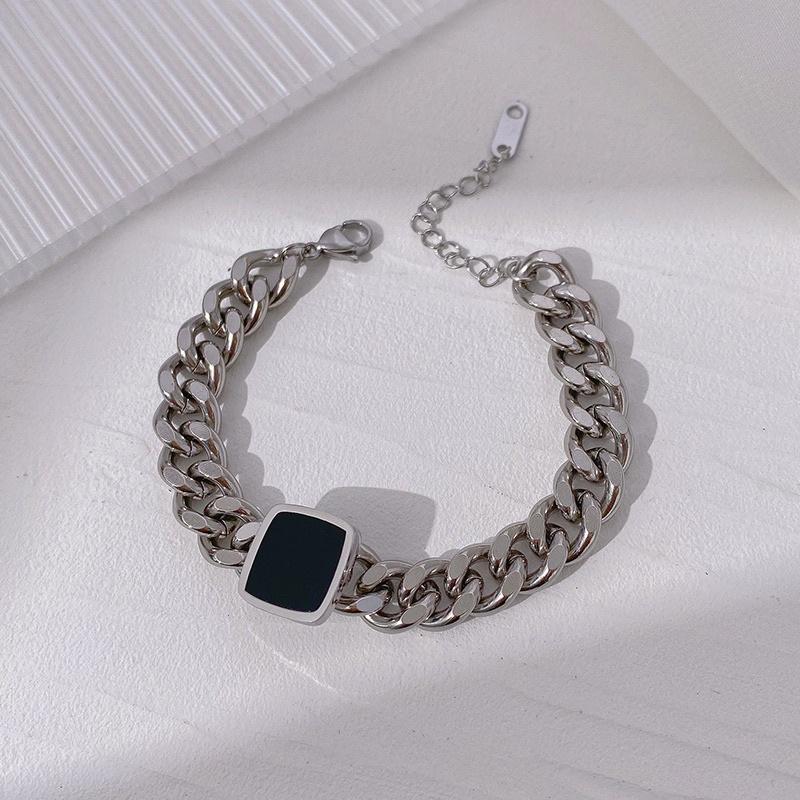 Lắc tay vòng tay titan không đen nam nữ mặt vuông đen cá tính đẹp Ring House