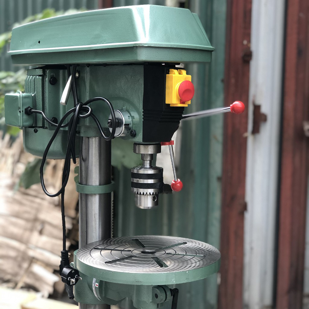 Máy khoan bàn chạy điện PT-20 1100W đầu cặp 20mm