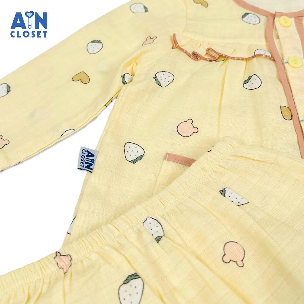 Bộ quần áo Dài bé gái họa tiết Dâu Vàng Bèo xô sợi tre - AICDBGFVU5IJ - AIN Closet