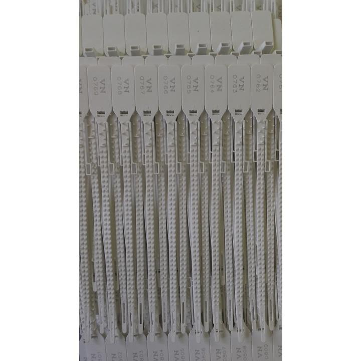Seal nhựa niêm phong dạng dây dẹt in seri cho xe hàng